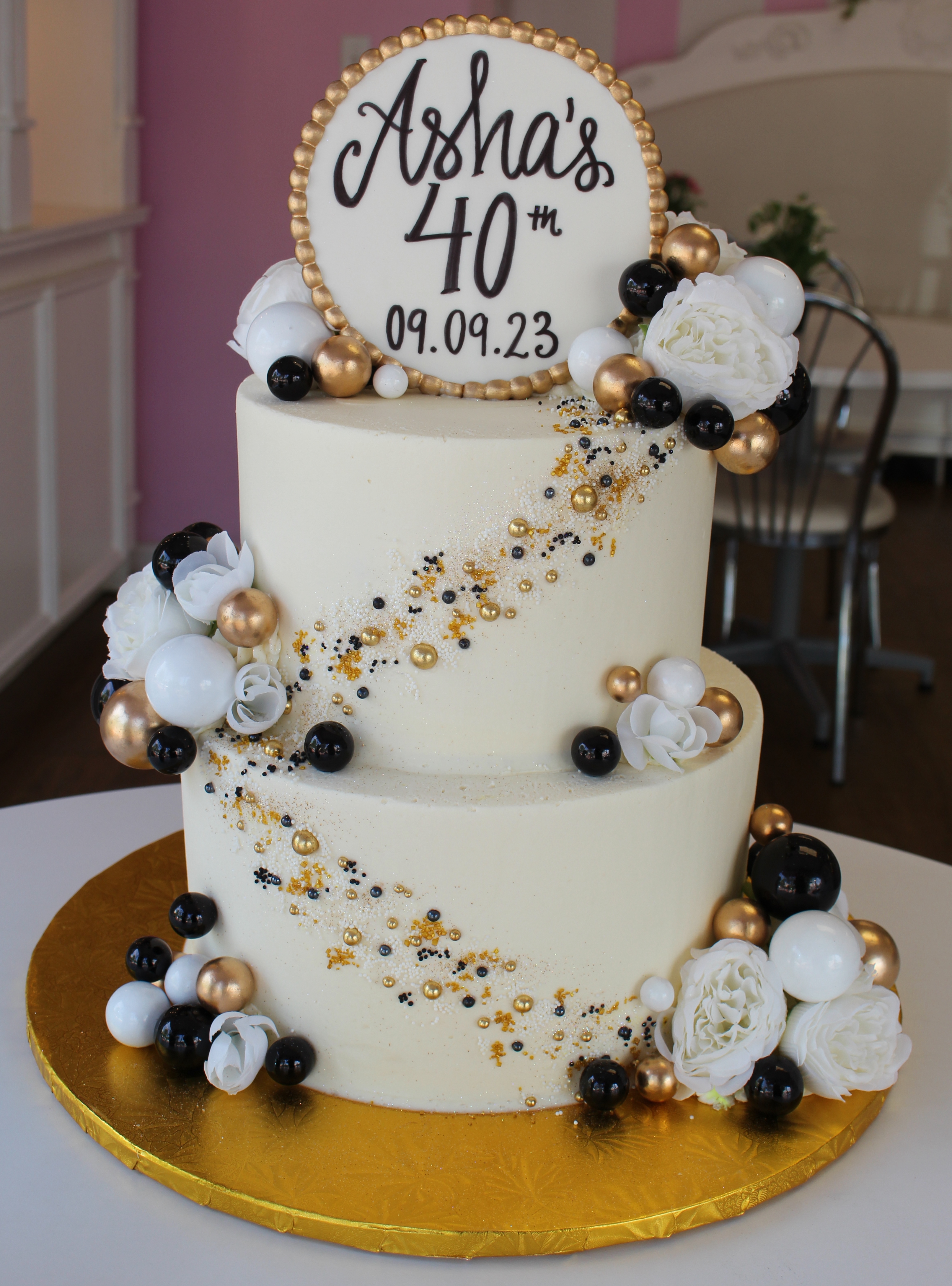 Two Tier 40th Birthday Cake with Black Gold and White Pearls and Balloons
